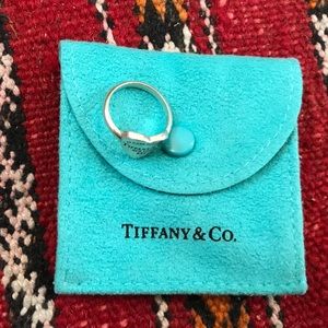 “Please Return to Tiffany & Co”silver heart ring